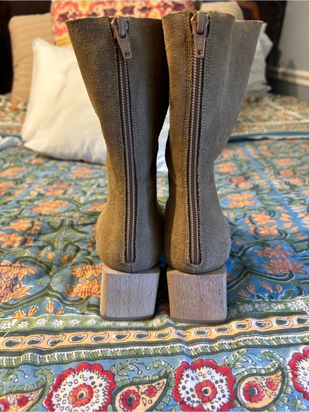 Coclico Beige Suede Ankle Boots with Block Heel - Picture 5 of 7